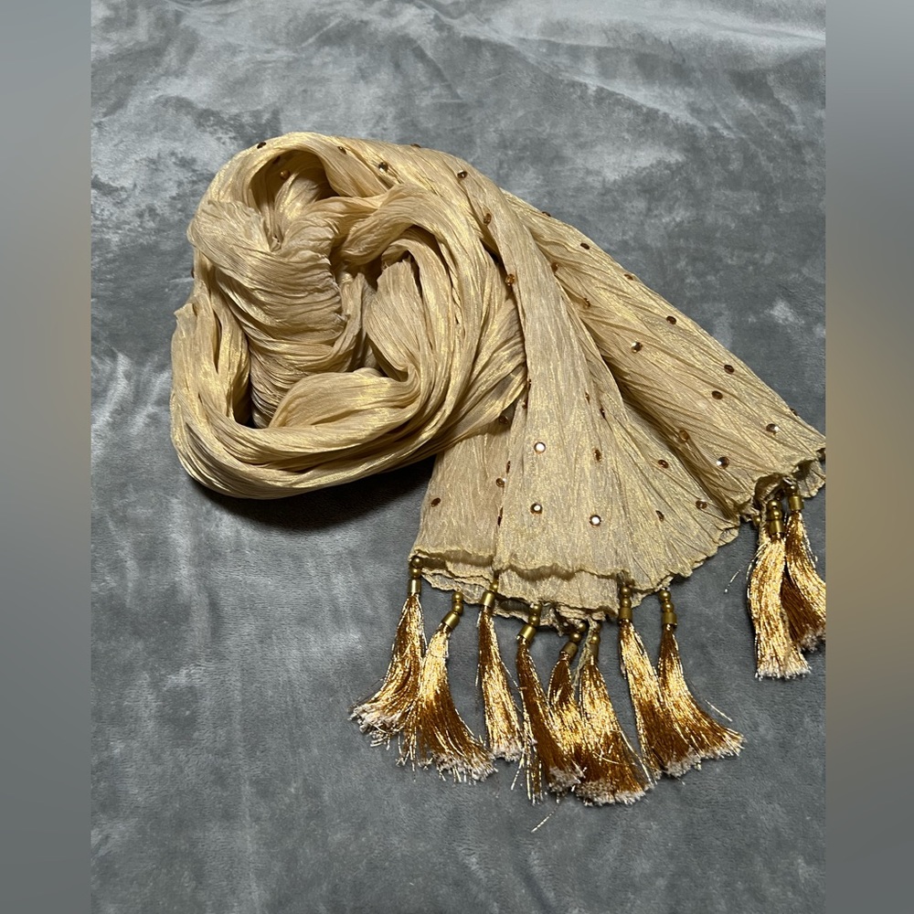 Girls fancy scarf